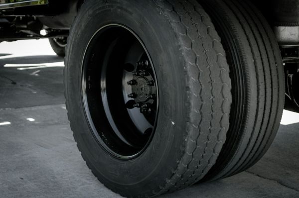 Les caractéristiques essentielles du pneu 195/65 r15 et leurs performances