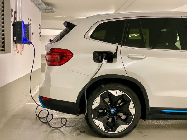 Les facteurs influençant le coût de recharge des voitures électriques
